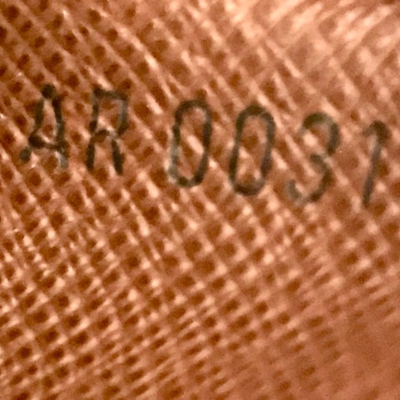 Louis Vuitton Monogram Danube Crossbody - Picture 11 of 12